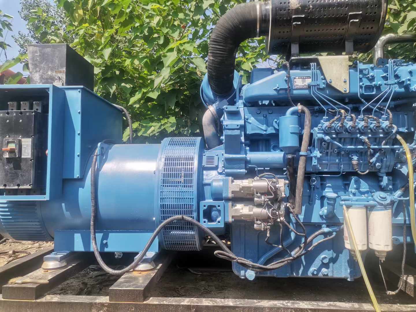 麻栗坡详细说明降低 800kW 柴油发电机输出电流波动的方法